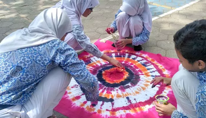 Cara Membuat Kain Batik Jumputan | Toko Kain Surabaya